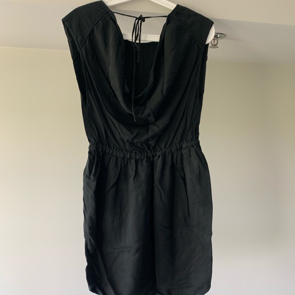 Aritzia Wilfred Swoop Back Dress